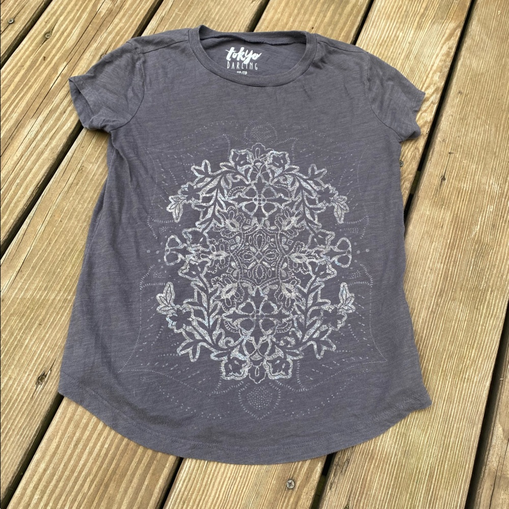 Gray mandala T-shirt